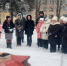 Сегодня, 25 января, в рамках партийного проекта «Историческая память» состоялось возложение цветов к Мемориалу «Скорбящей Матери» в преддверии 80-летия полного освобождения Ленинграда от фашистской блокады - DNR-News.Ru