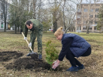 Сегодня во всех уголках Республики стартовал общереспубликанский месячник по благоустройству и озеленению, объявленный Главой ДНР