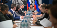 Денис Пушилин призвал провести мероприятия в честь 80-летия Победы и Года защитника Отечества с уважением к каждому ветерану и участнику боевых действий - Глава ДНР
