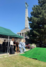 В Братиславе с воинскими почестями похоронили советского летчика