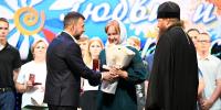 Денис Пушилин: В ДНР делают все возможное, чтобы вернуть к жизни такой уклад, где большая семья не исключение, а естественная и желанная норма - Глава ДНР