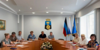Министр образования и науки ДНР Олег Трофимов провел рабочее совещание с Главой Донецка Алексеем Кулемзиным - Минобрнауки ДНР