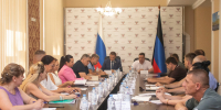 В Народном Совете ДНР обсудили решение проблем спила аварийных деревьев - Народный Совет ДНР