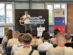 Вице-премьер Владимир Ежиков обсудил с молодежью будущее промышленности и топливно-энергетического комплекса ДНР