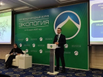 Вице-премьер Владимир Ежиков работает на полях Международного форума «Экология», который проходит в Москве